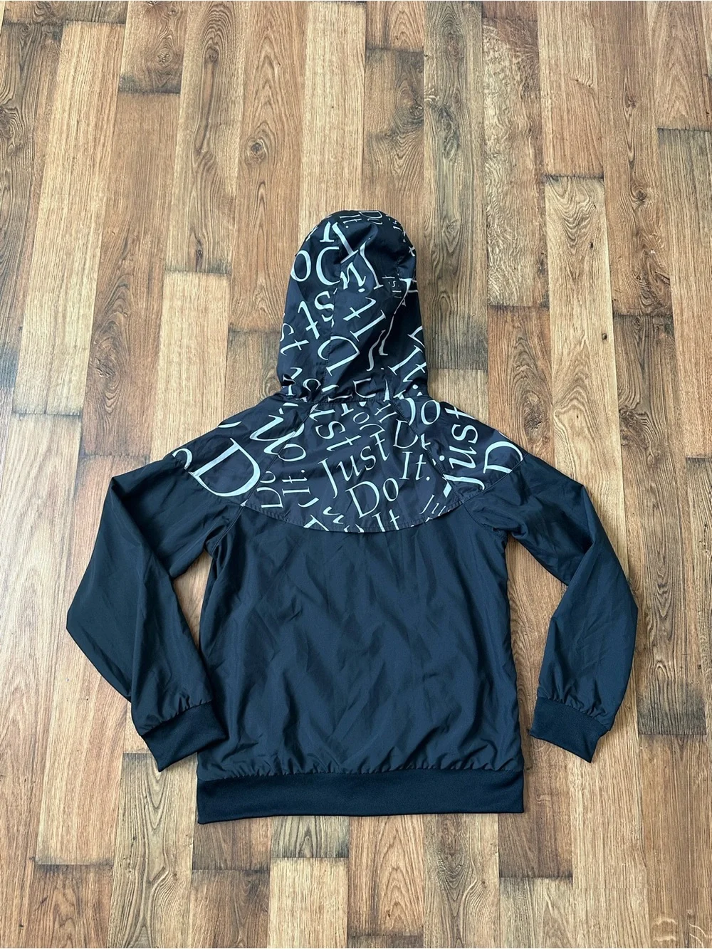 Nike Sportswear Windrunner Jacket Kids Size M White Black Swoosh Print Zip Hood